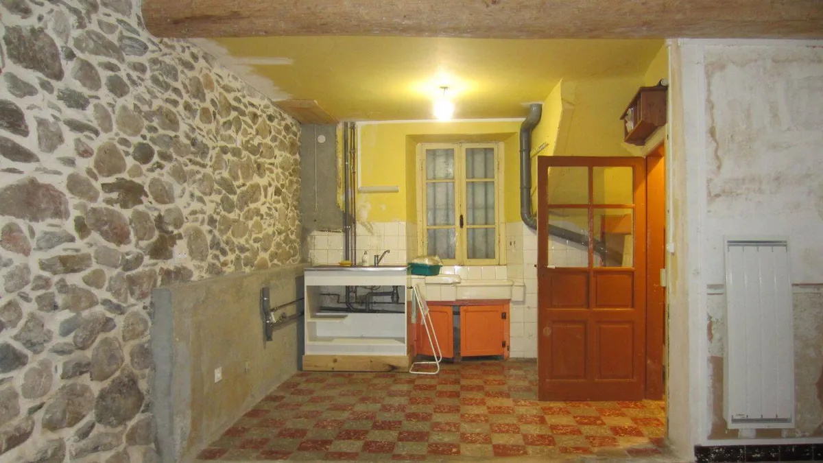 Photo 1