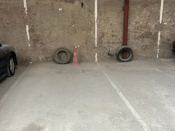 Parking/box