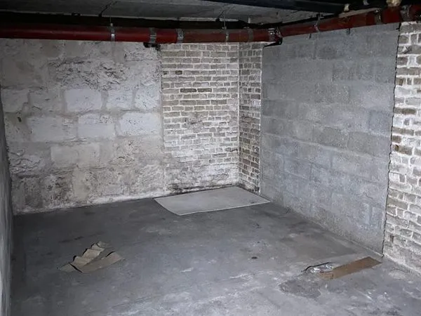 Cave de 13m² à louer proche place Saint-Marc