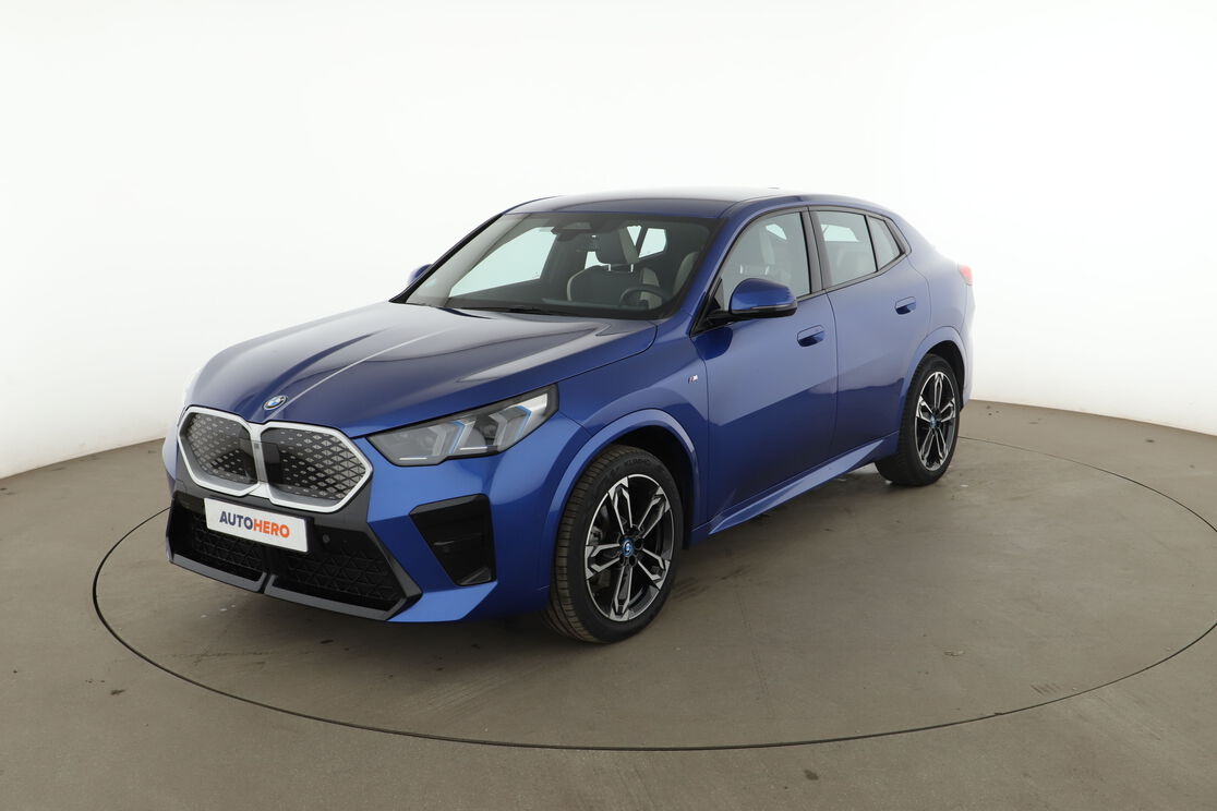 BMW iX2 eDrive20 M Sport BVA — photo 1