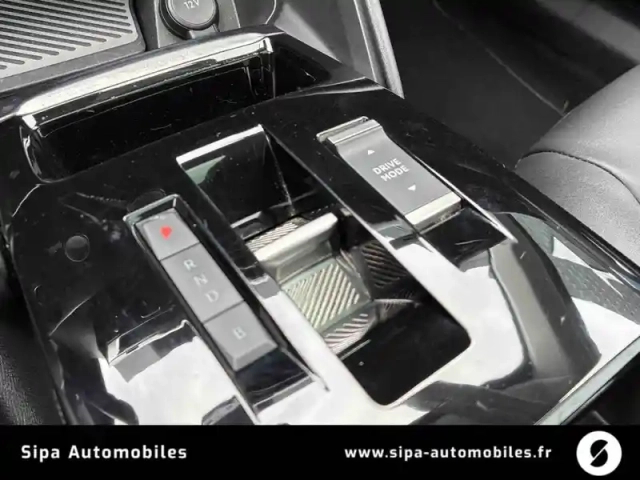 Citroën C4 e- 136 ch automatique — photo 17