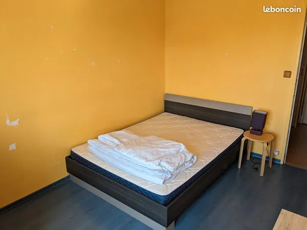 Loue chambre dans colocation de trois