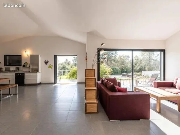 Villa 6 pièces 150 m²