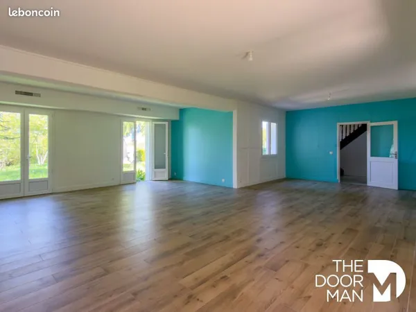 Maison 7 pièces 264 m²