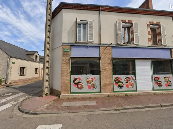 Local commercial à louer - 62 m² - proche du marché de Lorris