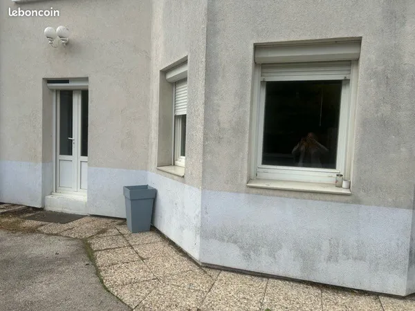 T2 quartier bregille près de vaux