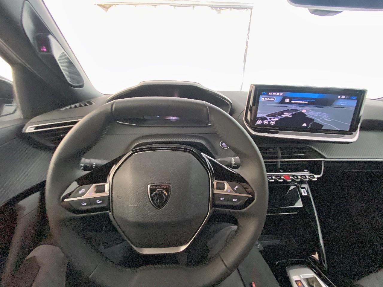 Peugeot 2008 hybrid 145 ch e-dcs6 allure — photo 12