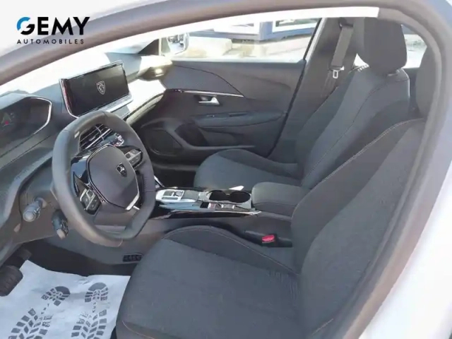 Peugeot 208 e- 50 kwh 136 ch — photo 9