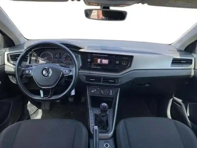 Volkswagen Polo business 1.0 80 s&amp;s bvm5 lounge — photo 8