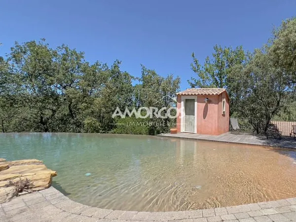 Villa 7 pièces 180 m²