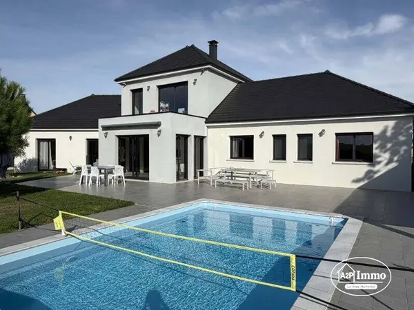 Maison 6 pièces 210 m²