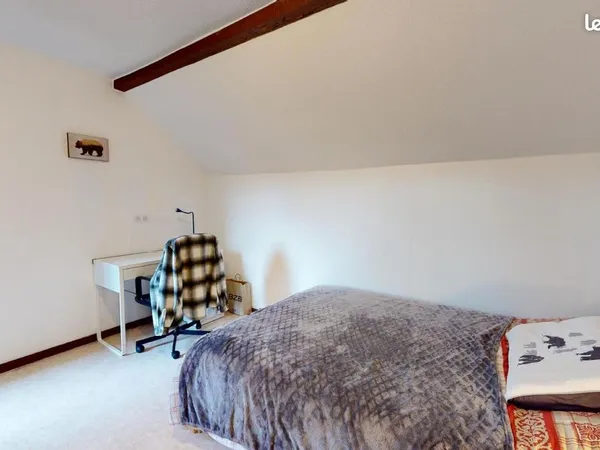 Chambre 4 pièces 62 m²