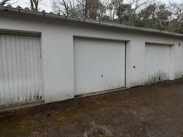 Garage box ferme 15m2 Anglet À LOUER