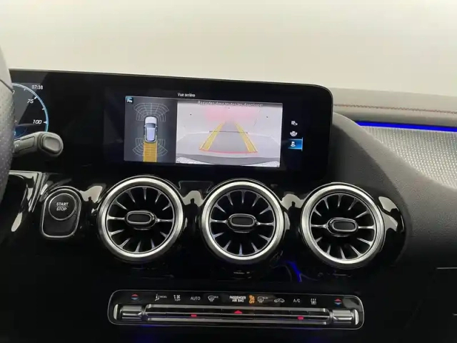 Mercedes Eqa 250 — photo 33