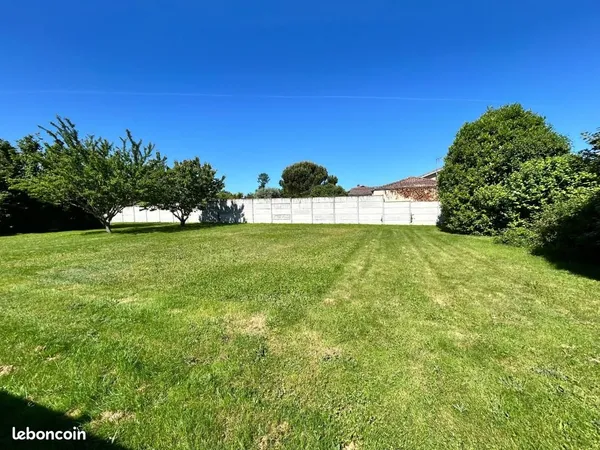 Terrain 829 m² Villeneuve