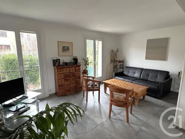 Pavillon 8 pièces 173 m²