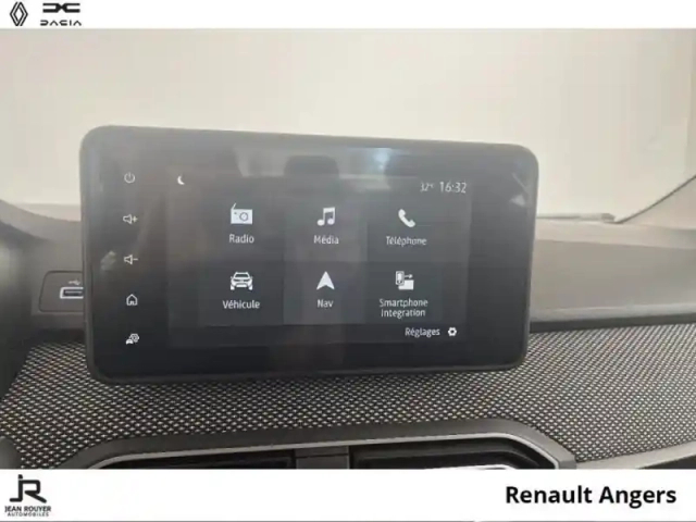 Dacia Sandero 1.0 tce 90ch journey — photo 9