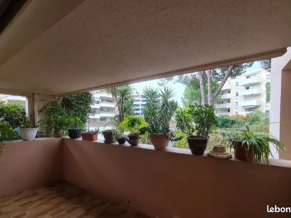 Appartement T3 hyper centre avec balcon terrasse