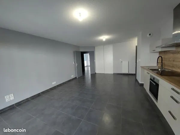 Appartement récent · 4 Pièces · 80 m² · Gratte-Ciel