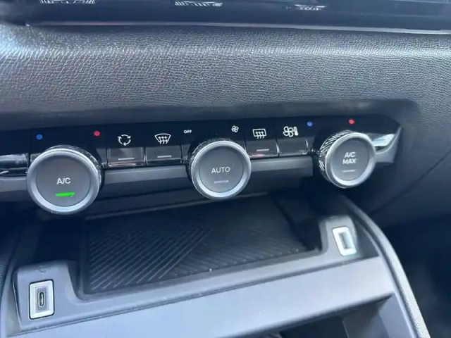 Citroën C4 puretech 130 eat8 — photo 70
