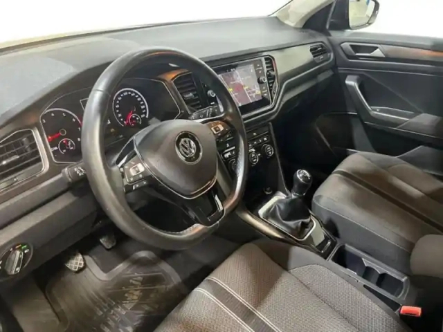 Volkswagen T-Roc 1.0 tsi 115 start/stop bvm6 lounge — photo 9