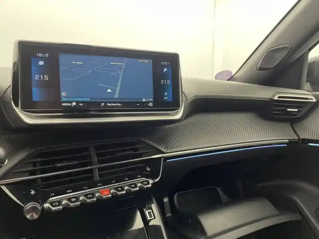 Peugeot 2008 puretech 130 s&amp;s eat8 — photo 28