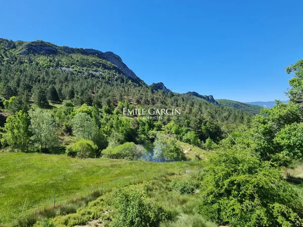 A vendre - Domaine agricole de 158 Hectares - Haute Provence