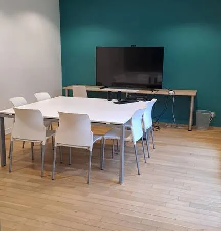 Bureau 64 m²