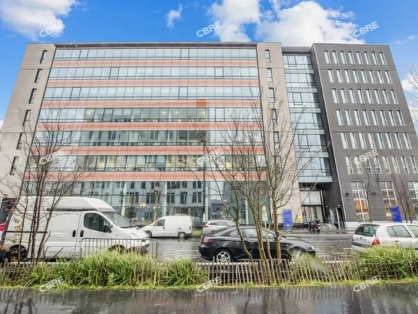 Bureau 4589 m²
