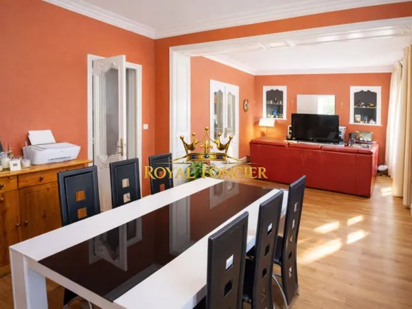 Maison 6 pièces 260 m²