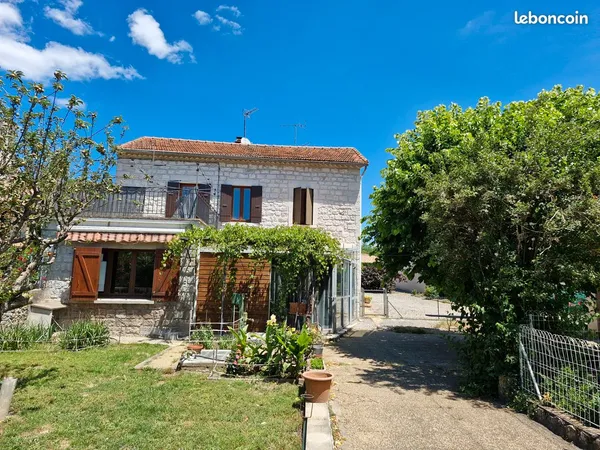 Maison avec piscine à Ruoms
