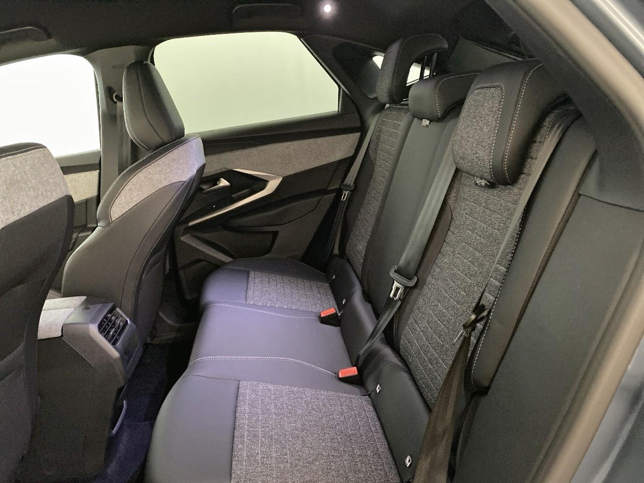 Peugeot 3008 hybrid 145 e-dcs6 allure — photo 10