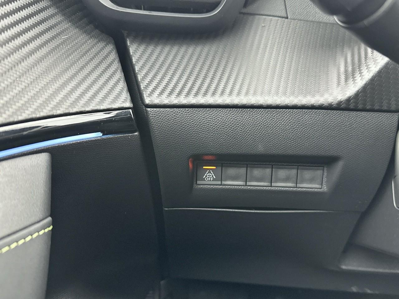 Peugeot 2008 puretech 130 s&s eat8 gt — photo 16