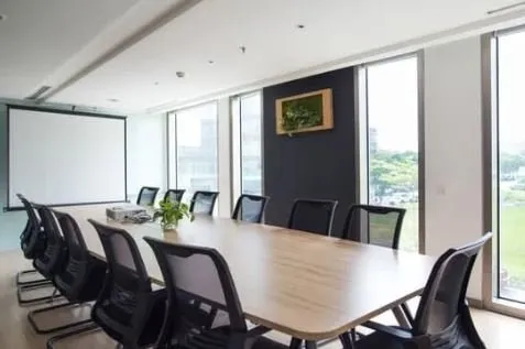 Bureau et espace de travail Vente Porte-de-Savoie 188m² 308000€