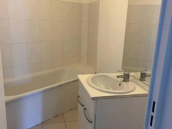 3 CHAMBRES EN COLOCATION