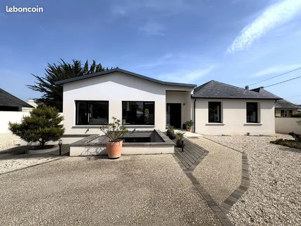 Maison 6 pièces 222 m²