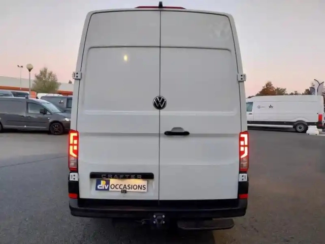 Volkswagen Crafter fg 30 l3h3 2.0 tdi 140ch business traction — photo 4