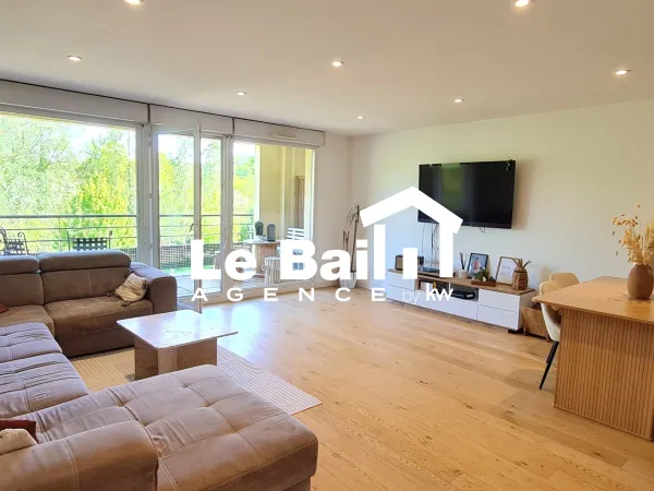 OSNY - Centre Ville, Grand F3 + terrasse + 2 parking