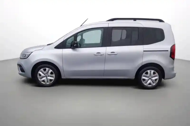 Renault Kangoo blue dci 115 — photo 21