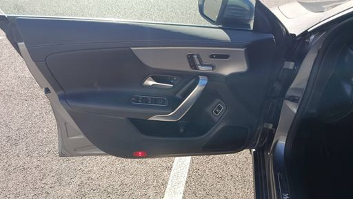 Mercedes Classe CLA Shooting Brake 200 163 7G-DCT - Business Line – 2020 – 128400 km – Essence – Boîte Automatique — photo 49