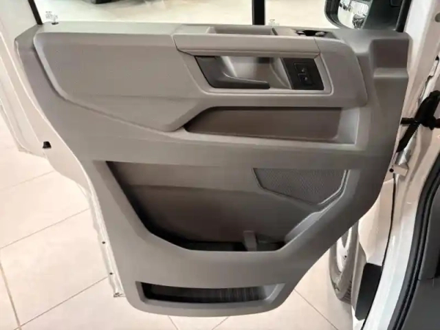 Volkswagen Crafter fg 35 l3h3 2.0 tdi 177ch business 4motion bva8 (39999?ht) — photo 11