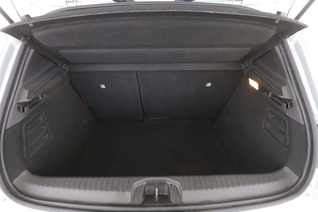 Renault Clio 1.0 TCe RS Line — photo 16