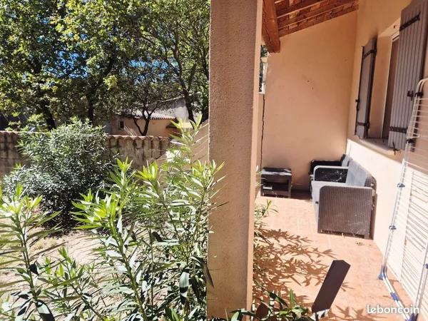 Maison dans les vignes