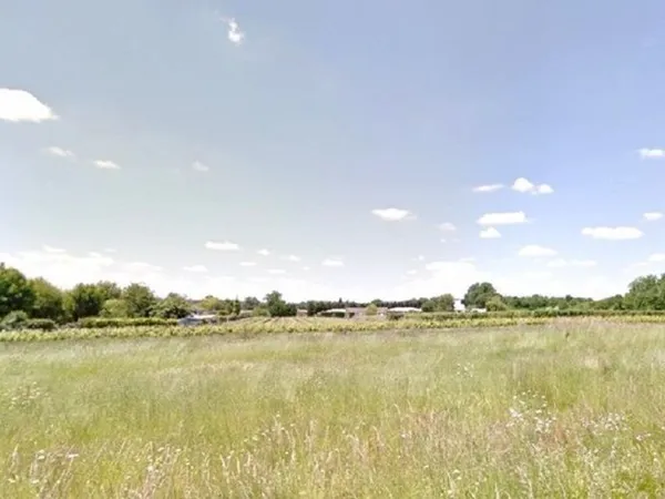 Terrain 630 m²