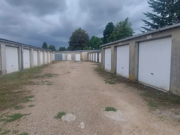 Parking/Garage