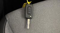 Renault Clio 1.5 Blue dCi 100ch Evolution - 24 — photo 16