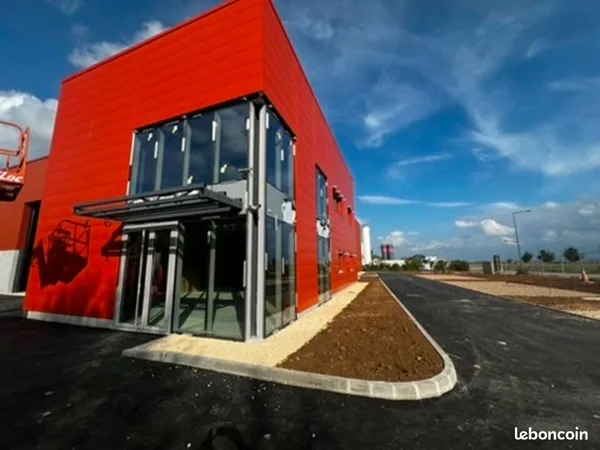 LOCAL D'ACTIVITE 2516 m² BEAUVAIS