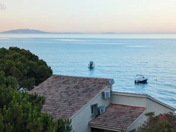 Appartement de caractère avec vue mer et montagne
