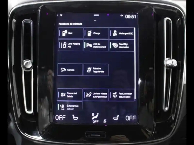 Volvo Xc40 t5 recharge 180 + 82ch plus dct 7 — photo 11