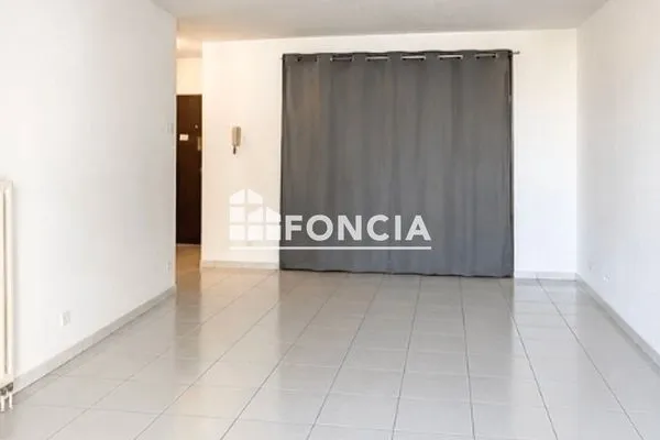 Studio 1 pièce 28 m²